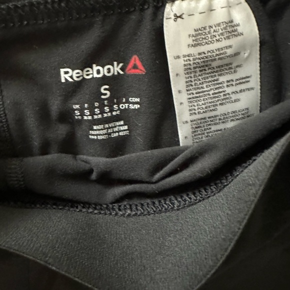 Reebok - Picture 3 of 3